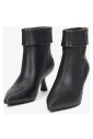 bottines-noires-a-talons-bas-en-cuir