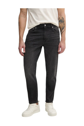 black-zip-and-button-jeans