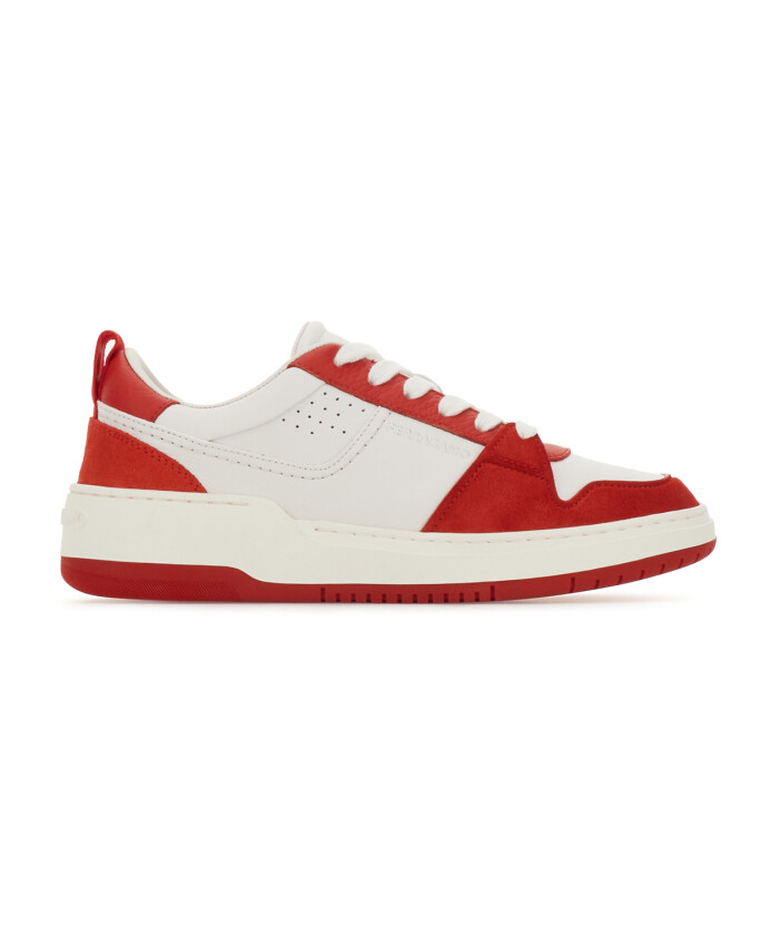 baskets-bicolores-en-cuir-et-daim
