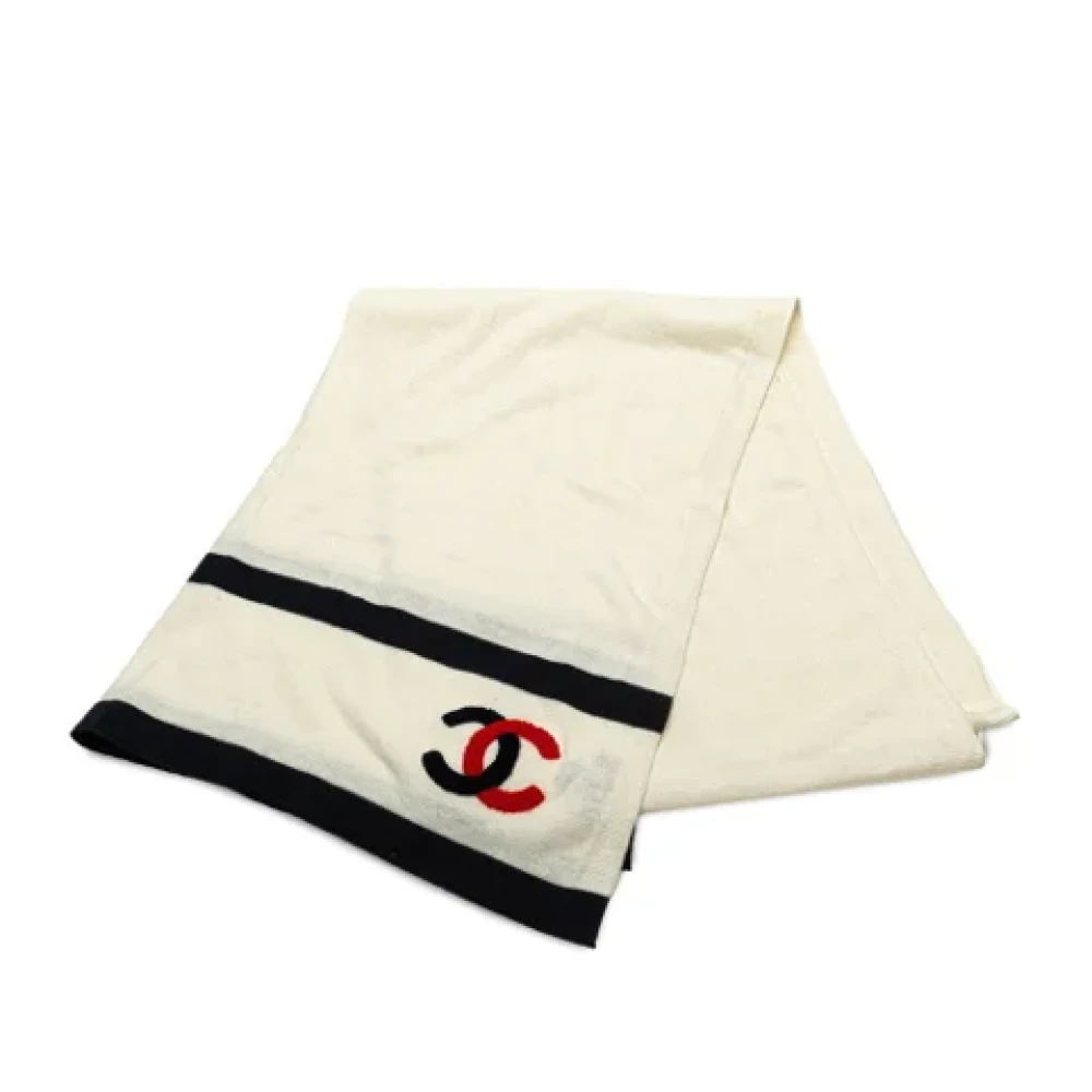 Chanel Vintage Pre-owned Cashmere scarves White Dames