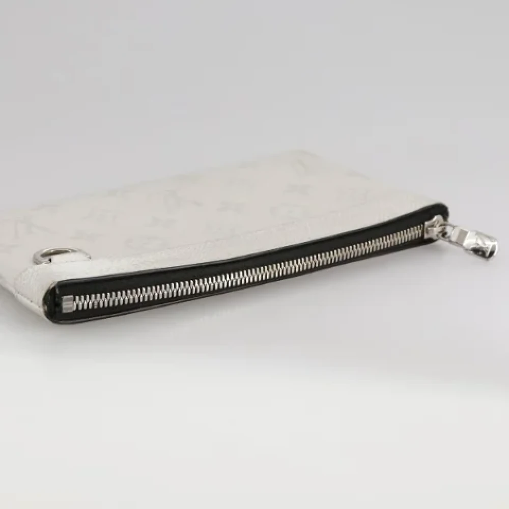 Louis Vuitton Vintage Pre-owned Leather clutches Gray Dames