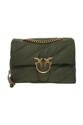 quiltad-love-bag-med-justerbar-rem