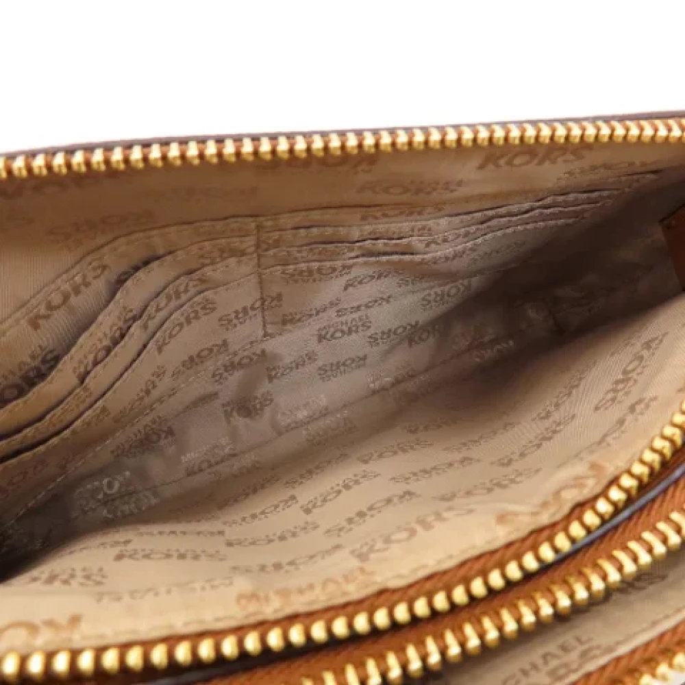 Michael Kors Pre-owned Plastic shoulder-bags Brown Dames