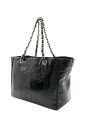 bolso-de-cuero-patentado-de-segunda-mano-diseno-perforado