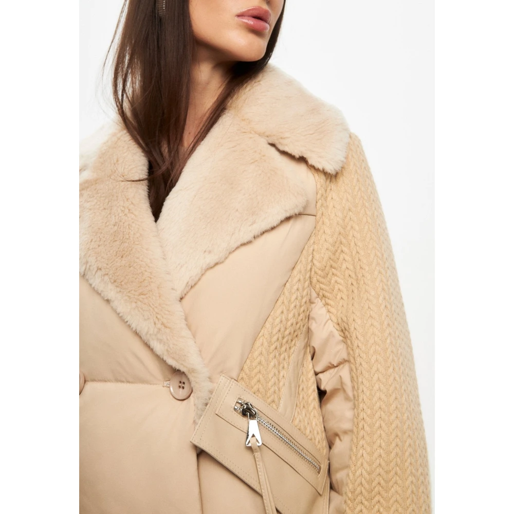 Cesare Gaspari Lange Gewatteerde Jas Oversized Stijl Beige Dames