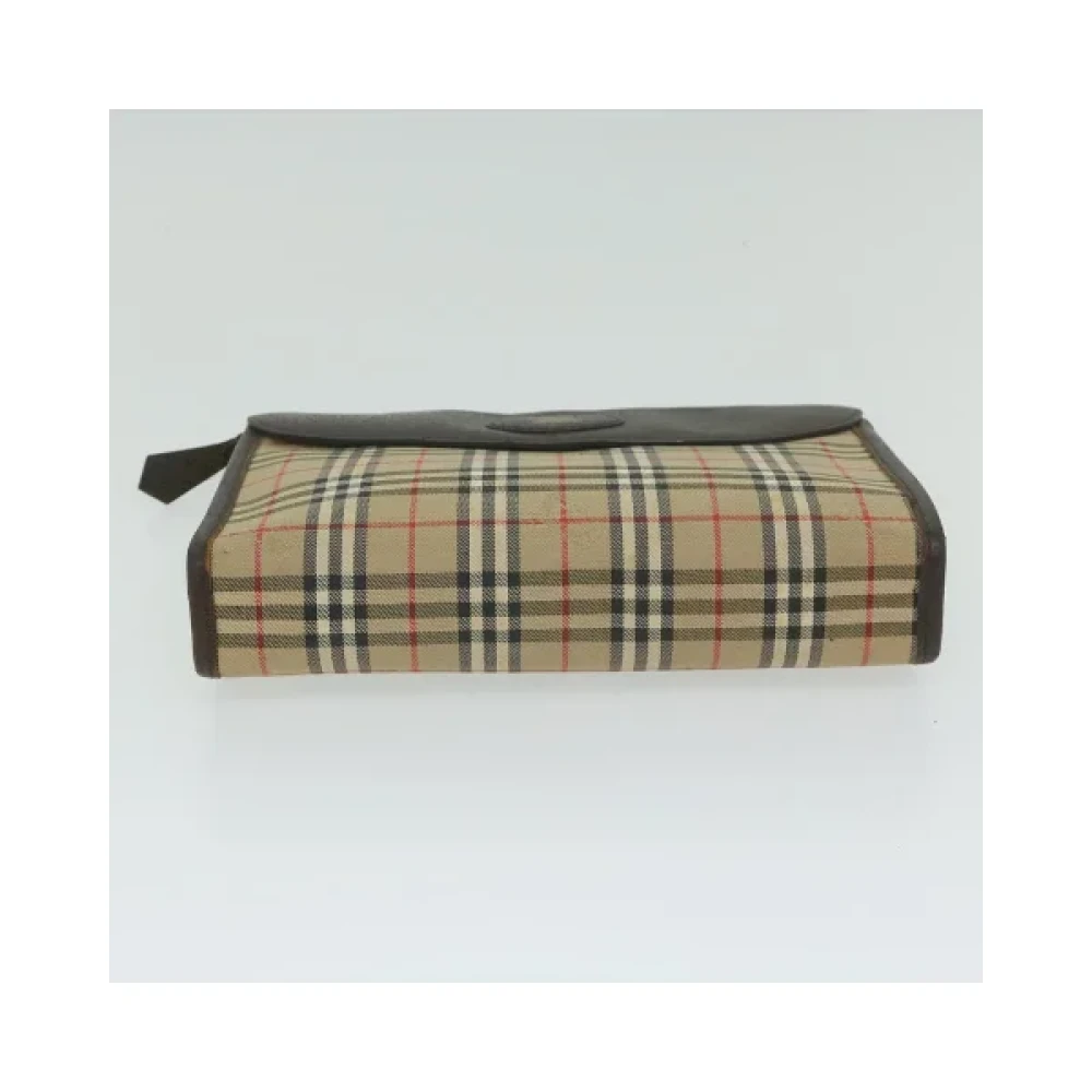 Burberry Vintage Pre-owned Nylon clutches Beige Dames