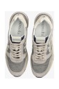 chaussures-plates-grises