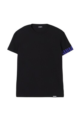 classic-black-crew-neck-t-shirt