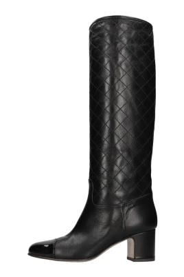 LAC062 Boot