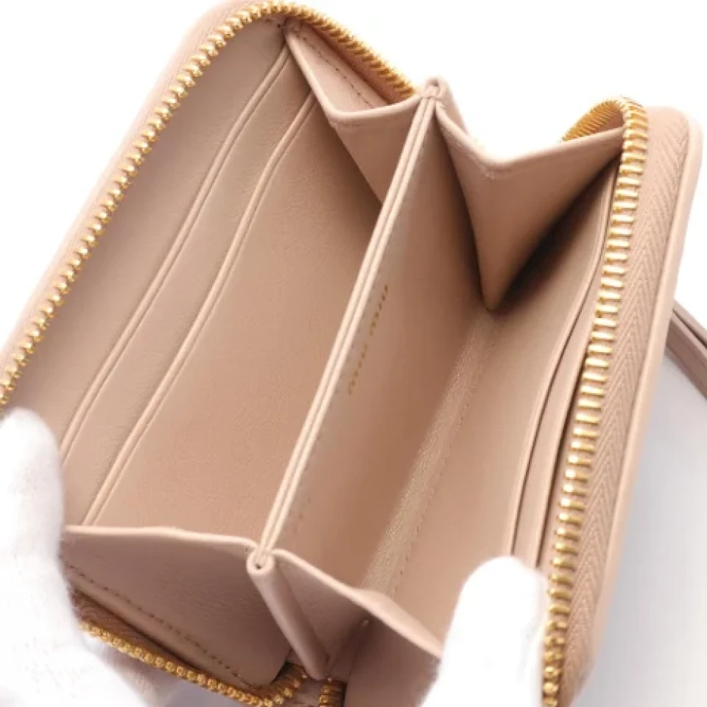Miu Pre-owned Leather wallets Pink Dames