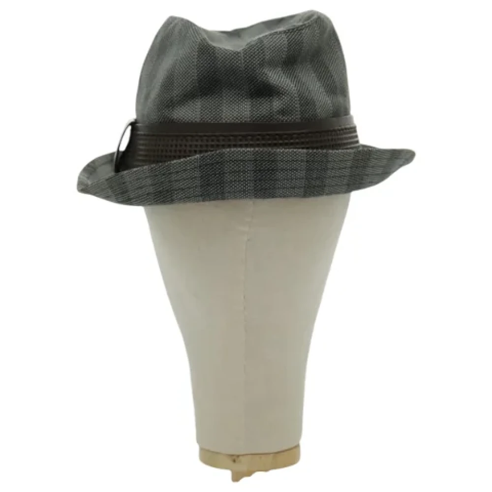 Louis Vuitton Vintage Pre-owned Cotton hats Gray Dames