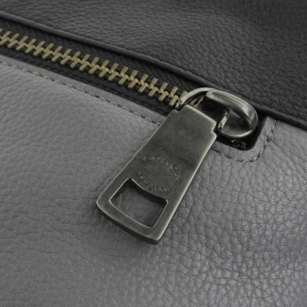 Coach Pre-owned Leather crossbody-bags Gray Dames
