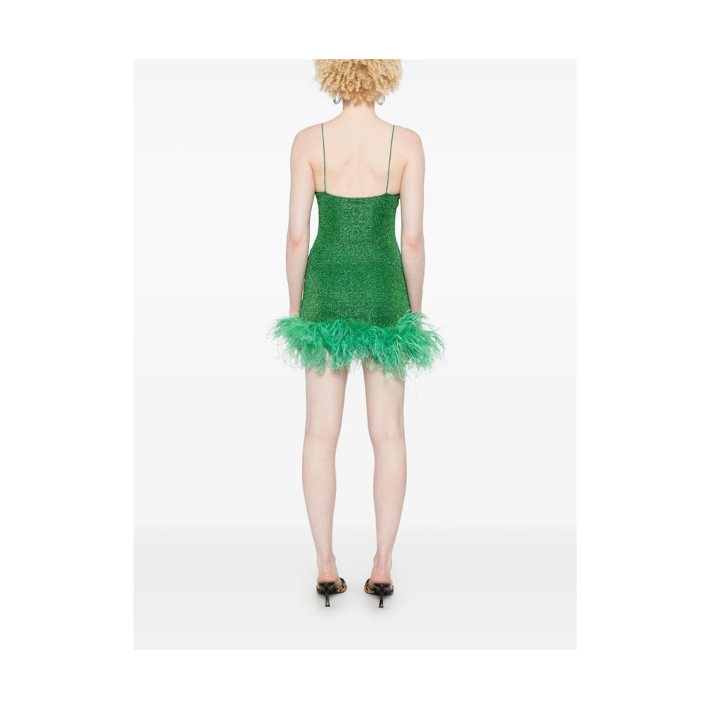 Oseree Grasgroene jurk met verenafwerking en zijsplit Green Dames