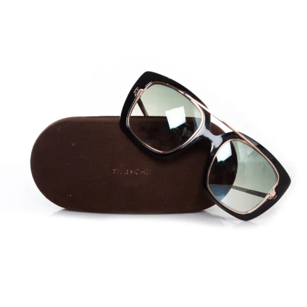 Tom Ford Pre-owned Plastic sunglasses Black Dames