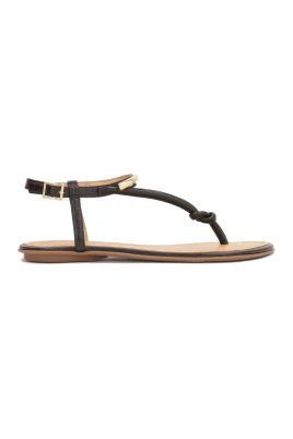Platta flip-flop sandaler med metalldekoration