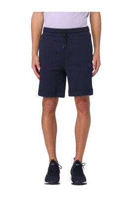 classic-mens-shorts-with-modern-style