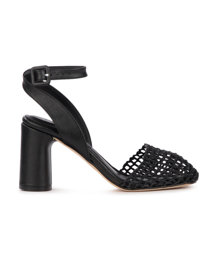 sandale-en-raphia-noire-avec-bride-en-cuir