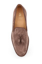 chaussures-plates-marron-avec-pompons-en-daim