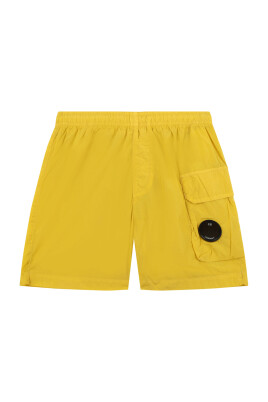 gule-badeshorts-med-linse-detalje