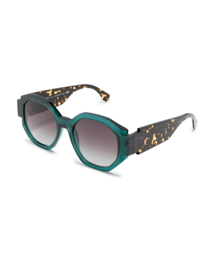 lunettes-de-soleil-bleues-2045-style-must-have