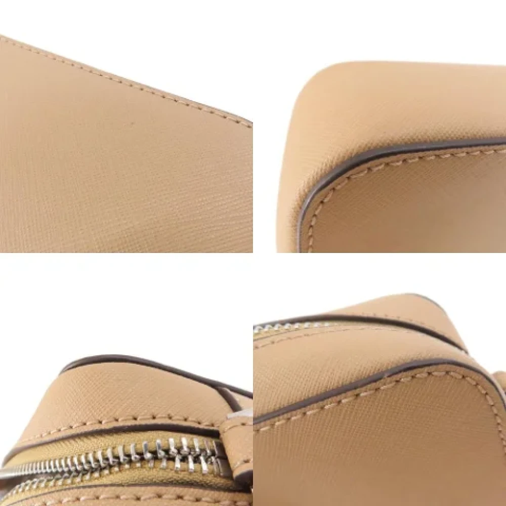 Michael Kors Pre-owned Plastic shoulder-bags Beige Dames