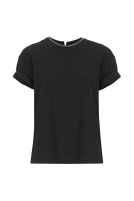 grey-crew-neck-t-shirt-elegant-style