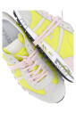 baskets-vertes-blanches-avec-details-contrastants