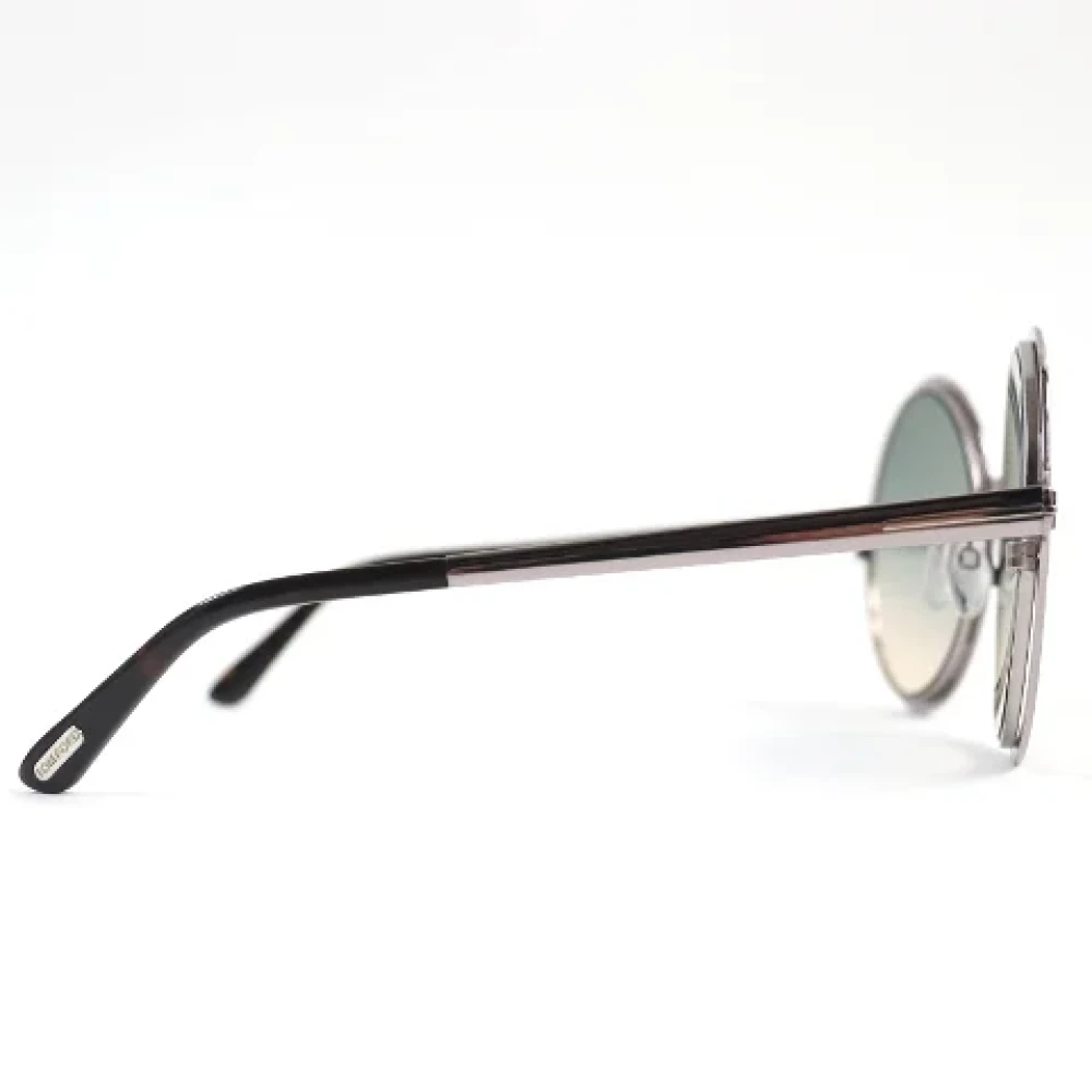 Tom Ford Pre-owned Plastic sunglasses Gray Dames