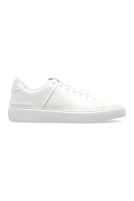 chaussures-de-sport-b-court