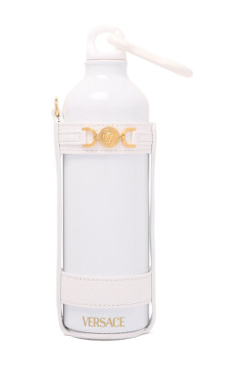 style-blanc-set-bouteille-deau