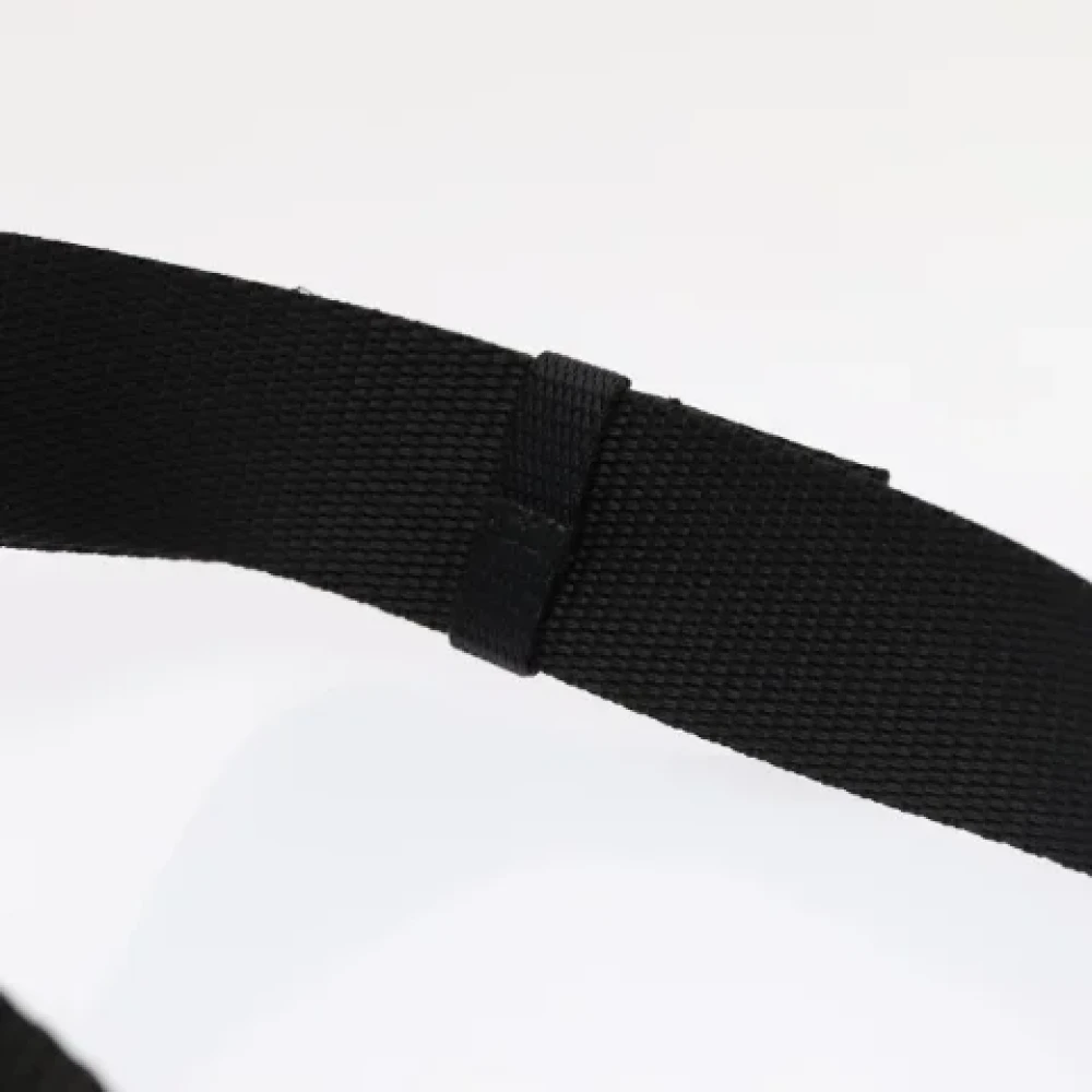 Miu Pre-owned Nylon shoulder-bags Black Dames