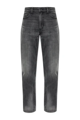 Jeans med atletisk passform