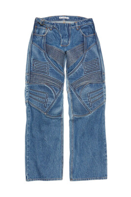 jeans-en-denim-classiques-pour-un-usage-quotidien
