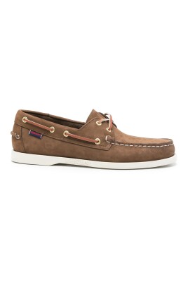 chaussures-en-cuir-marron-avec-semelle-en-caoutchouc