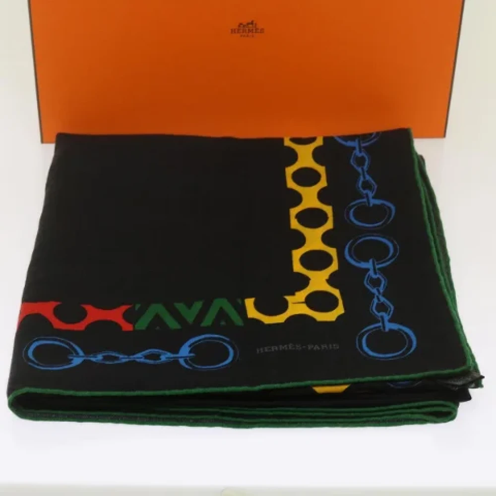 Hermès Vintage Pre-owned Cashmere scarves Black Dames