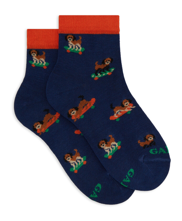 socks-andamp-tights