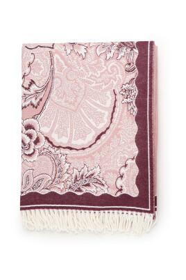 pink-wool-blanket-with-fringed-ends