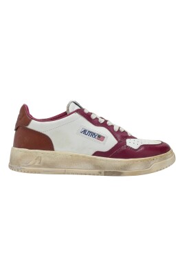 low-top-sneakers
