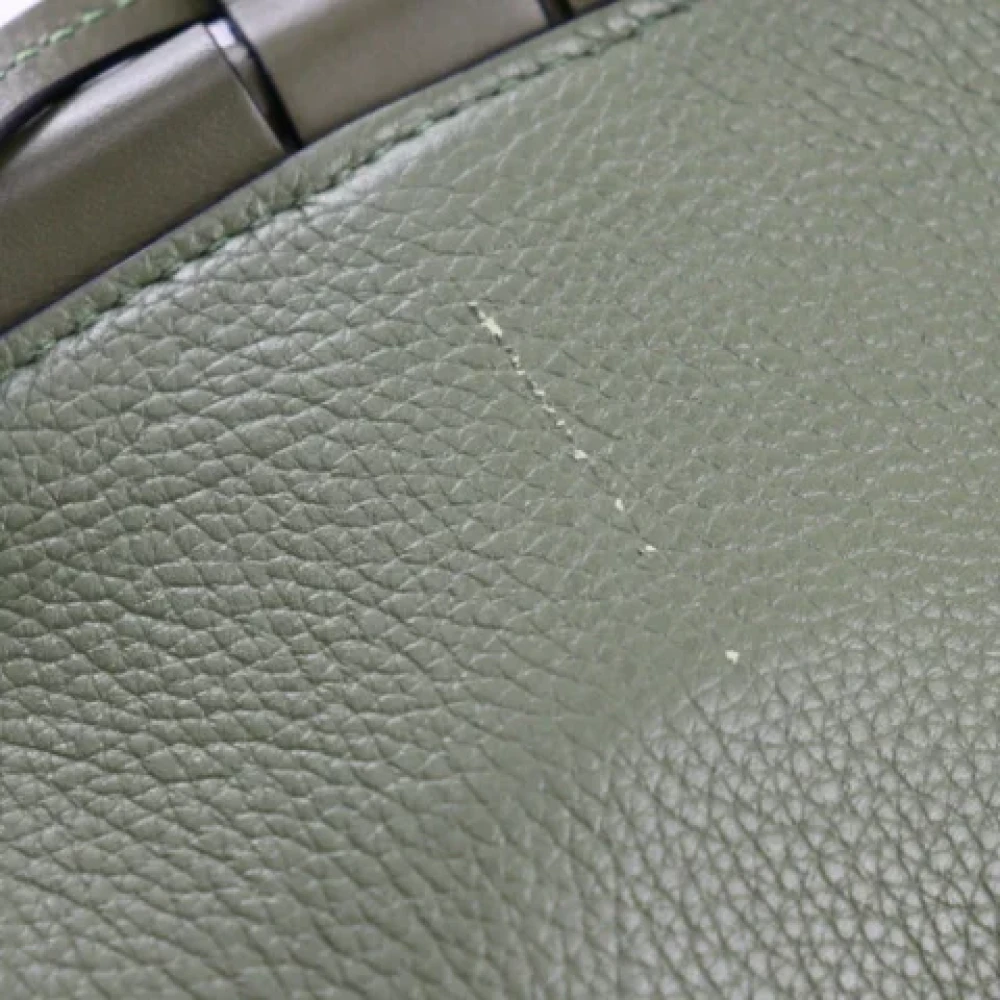 Loewe Pre-owned Fabric shoulder-bags Green Dames