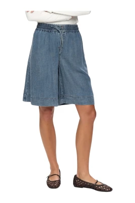 Nuelida Shorts