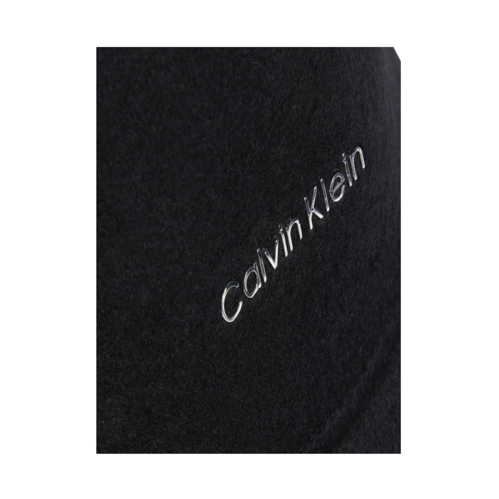Calvin Klein Zwarte Metalen Lettering Damespet Black Dames