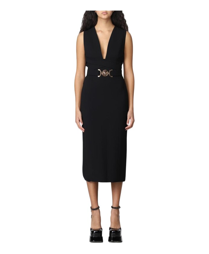 robe-midi-noire-sans-manches-a-col-en-v