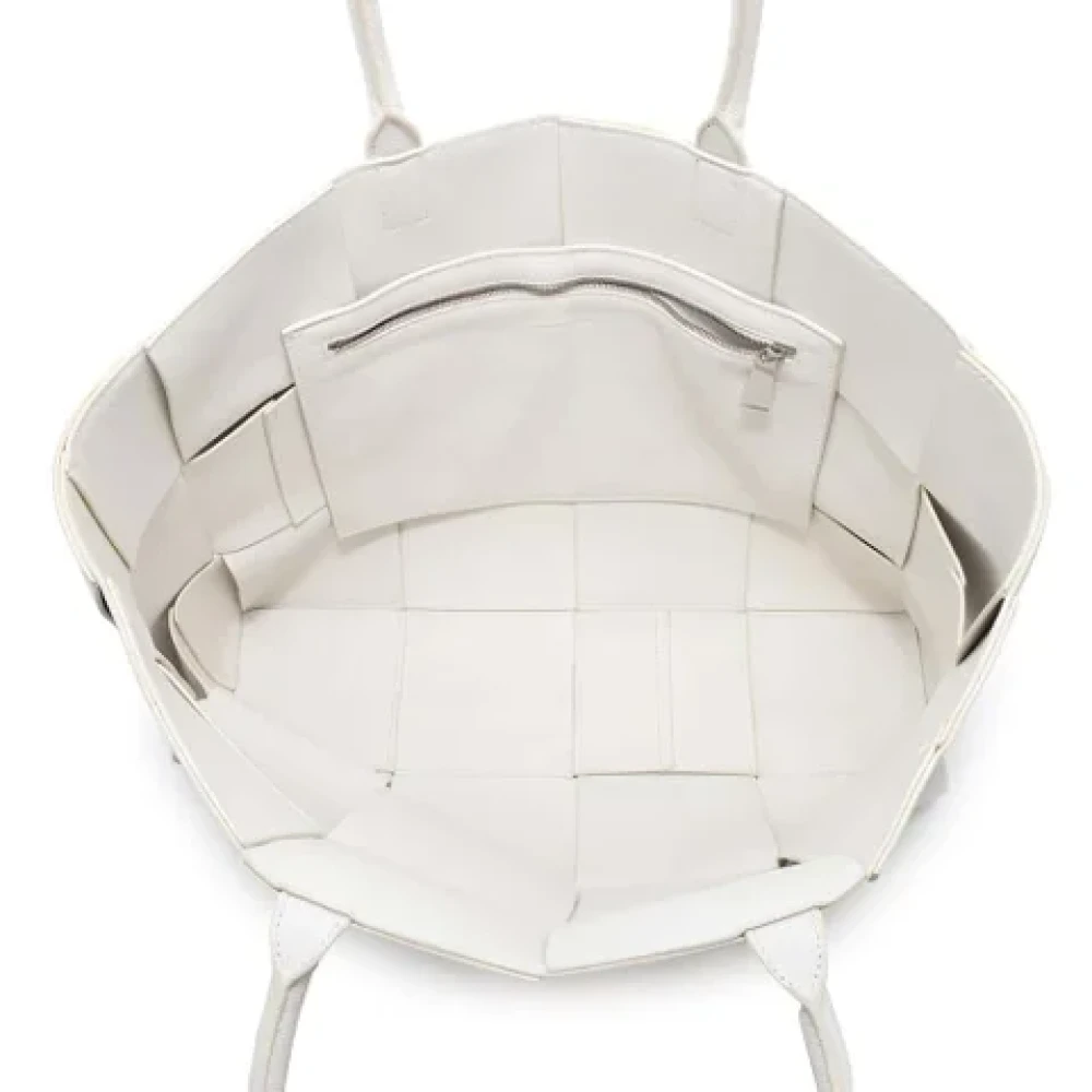 Bottega Veneta Vintage Pre-owned Leather handbags White Dames