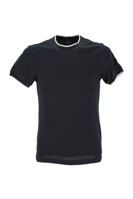 polo-a-rayures-avec-contraste
