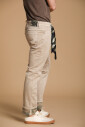 pantalon-slim-fit-en-gabardine-avec-motif-camouflage