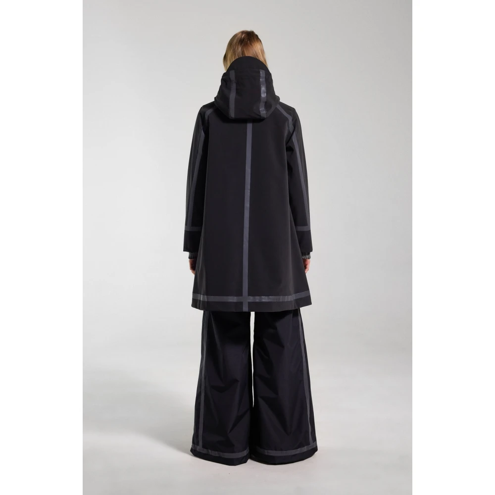 Stutterheim Ambachtelijke A-Lijn Regenjas met Tape Strepen Black Dames