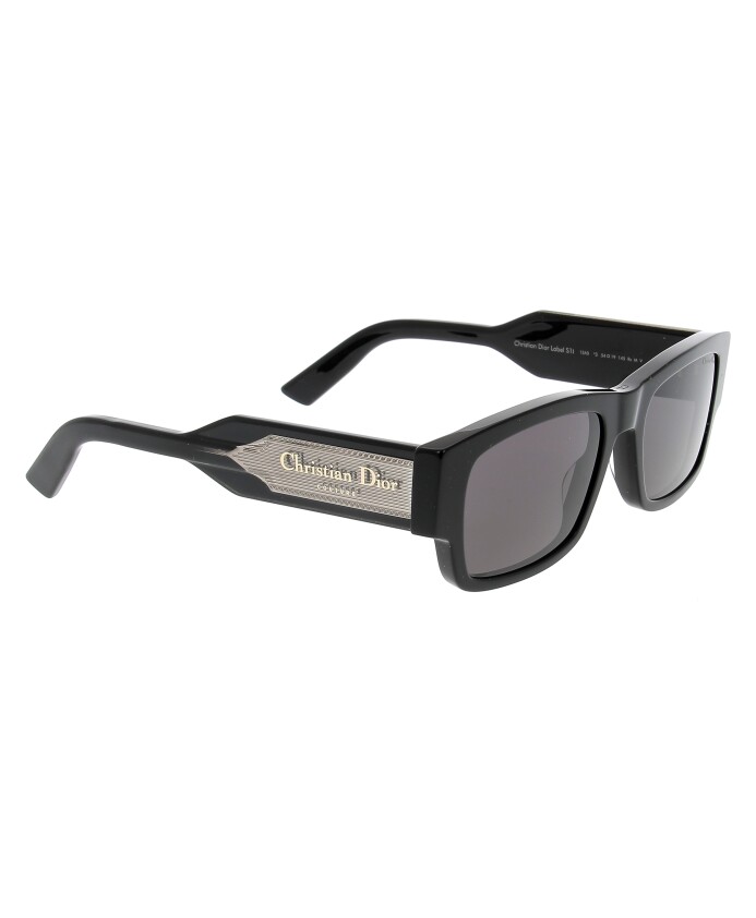 stylish-sunglasses-for-fashionable-individuals