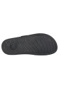 chaussons-noirs-pour-hommes-a-la-maison