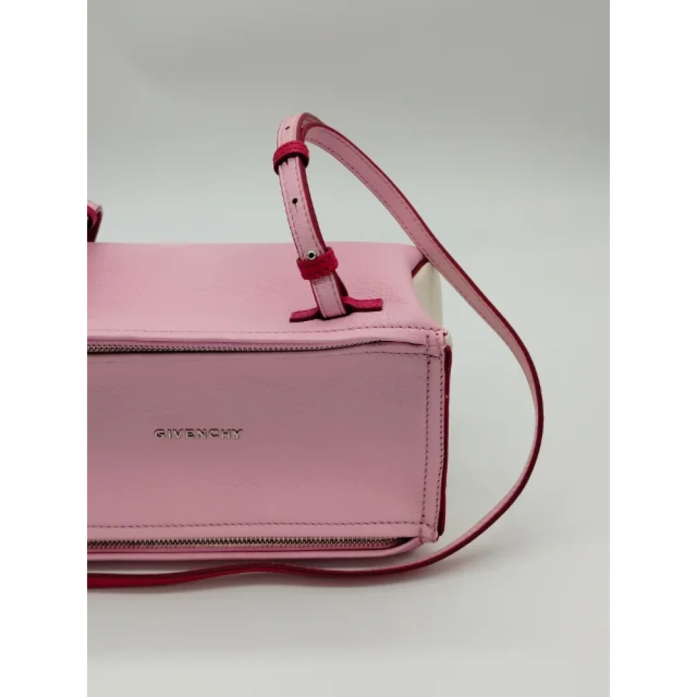 Givenchy Pre-owned Leather shoulder-bags Pink Dames