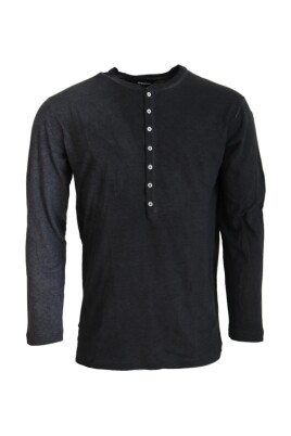 pull-noir-classique-a-manches-longues